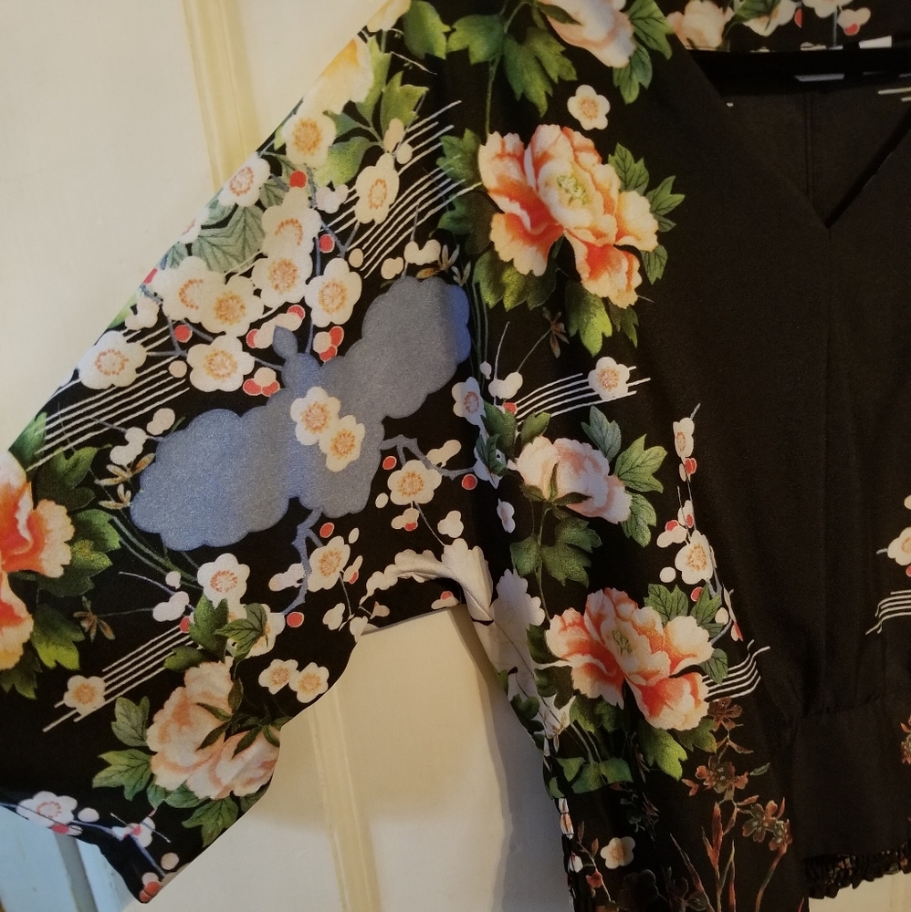 New York & Company Floral Kimono Sleeve Blouse - Picture 5 of 5
